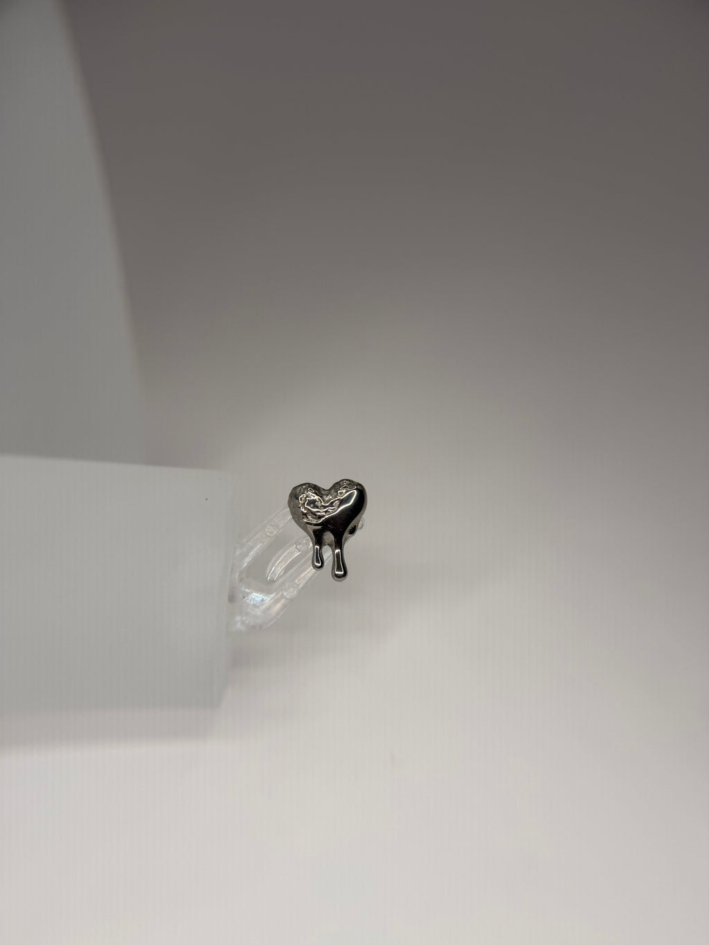 Labret coração texturizado