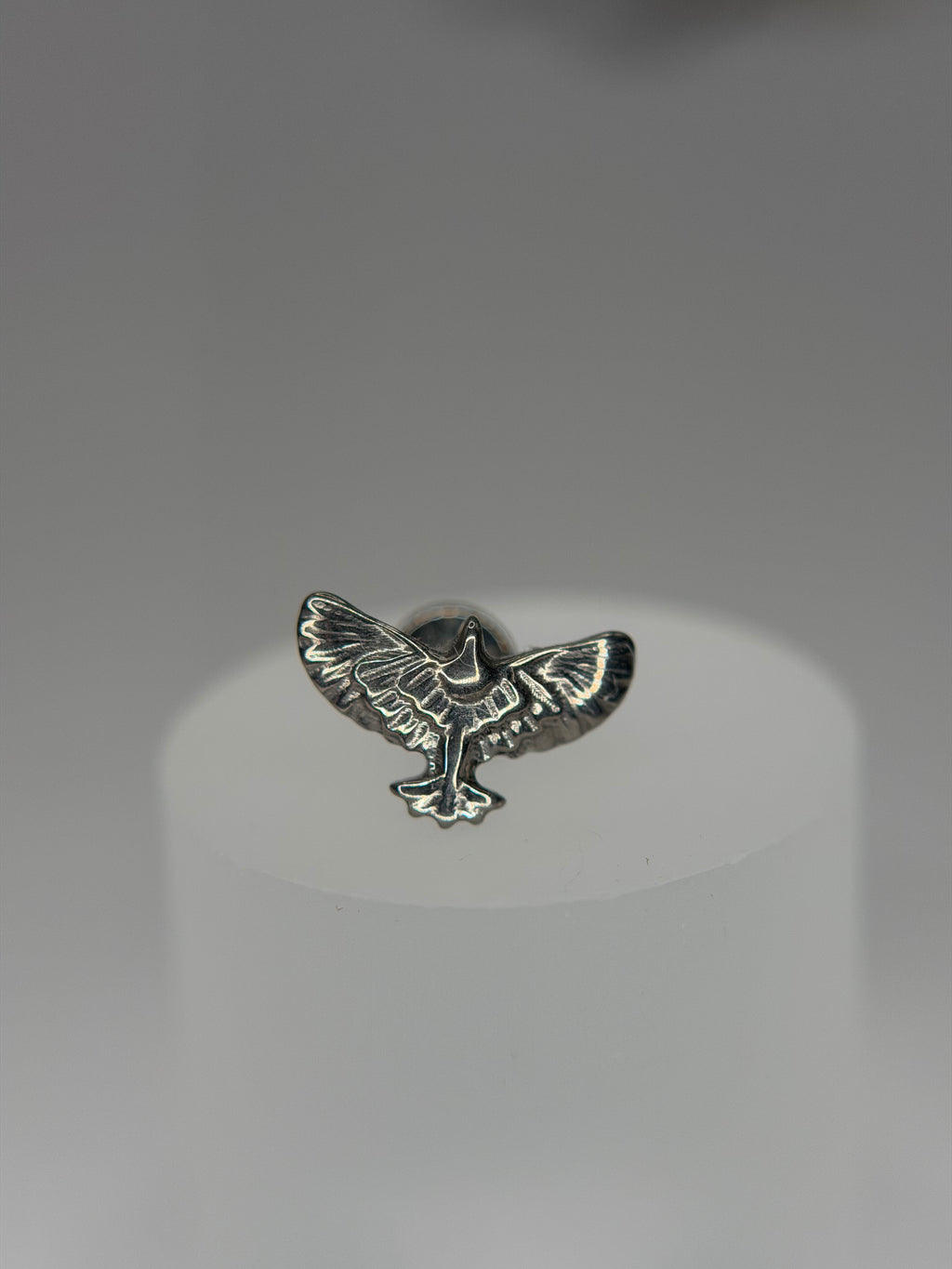 Labret Titânio águia
