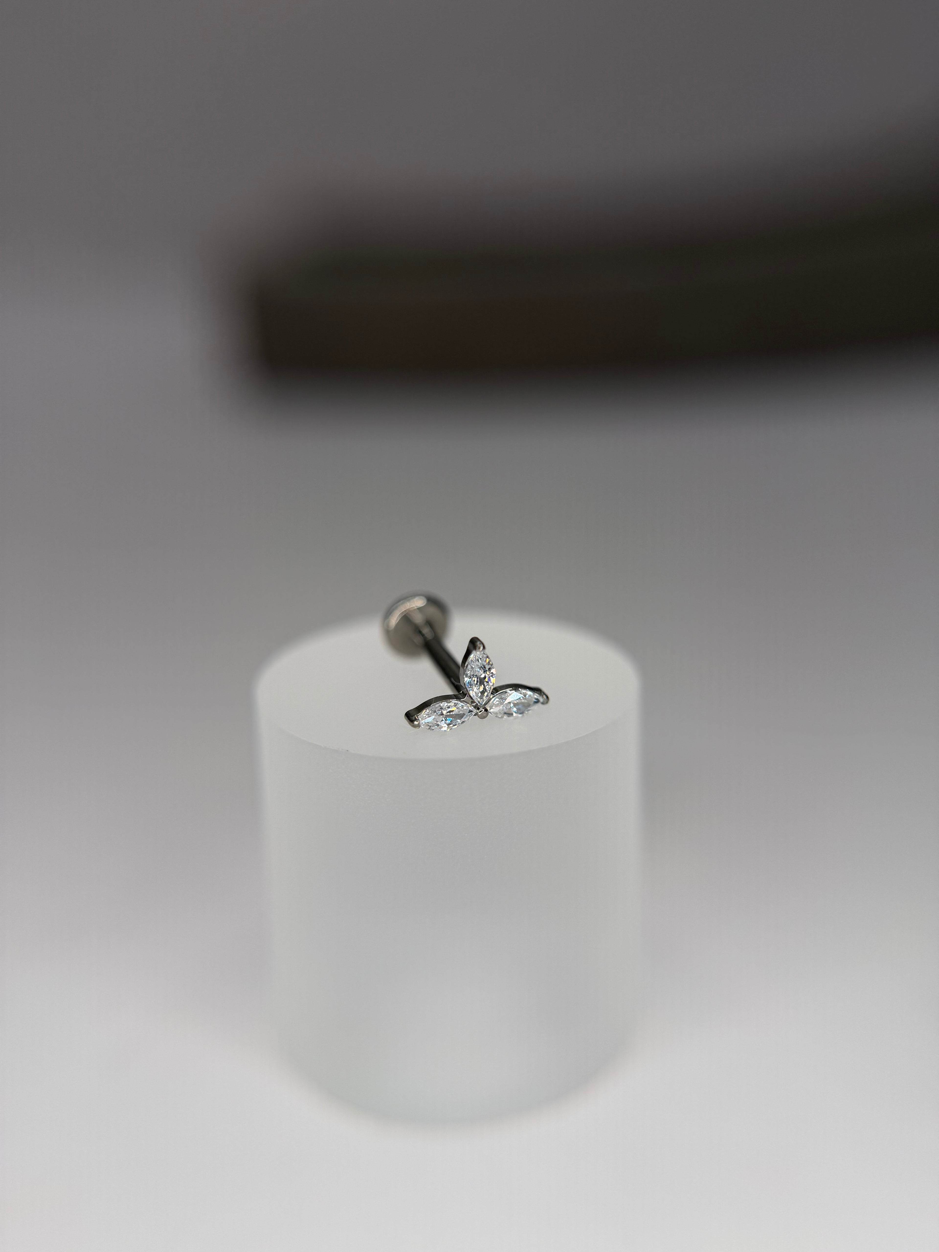 Labret Titanio Trio cristal