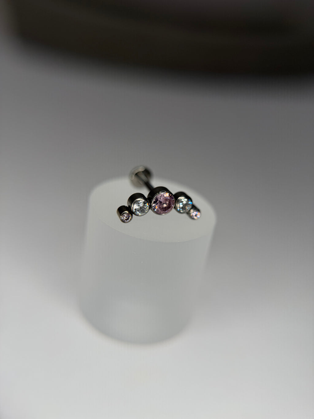 Labret Titanio cluster rose