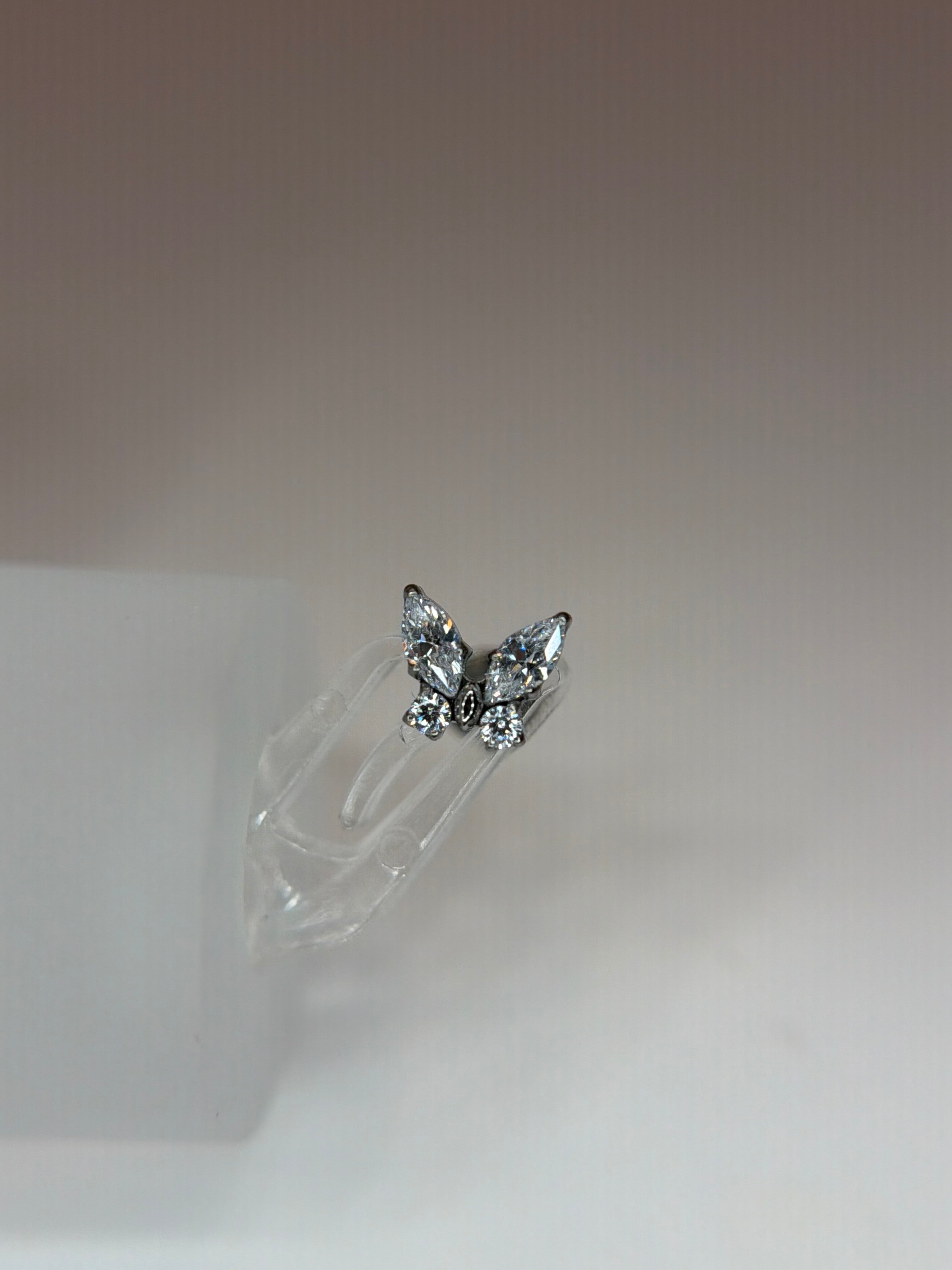 Labret Borboleta Cravejada luxo