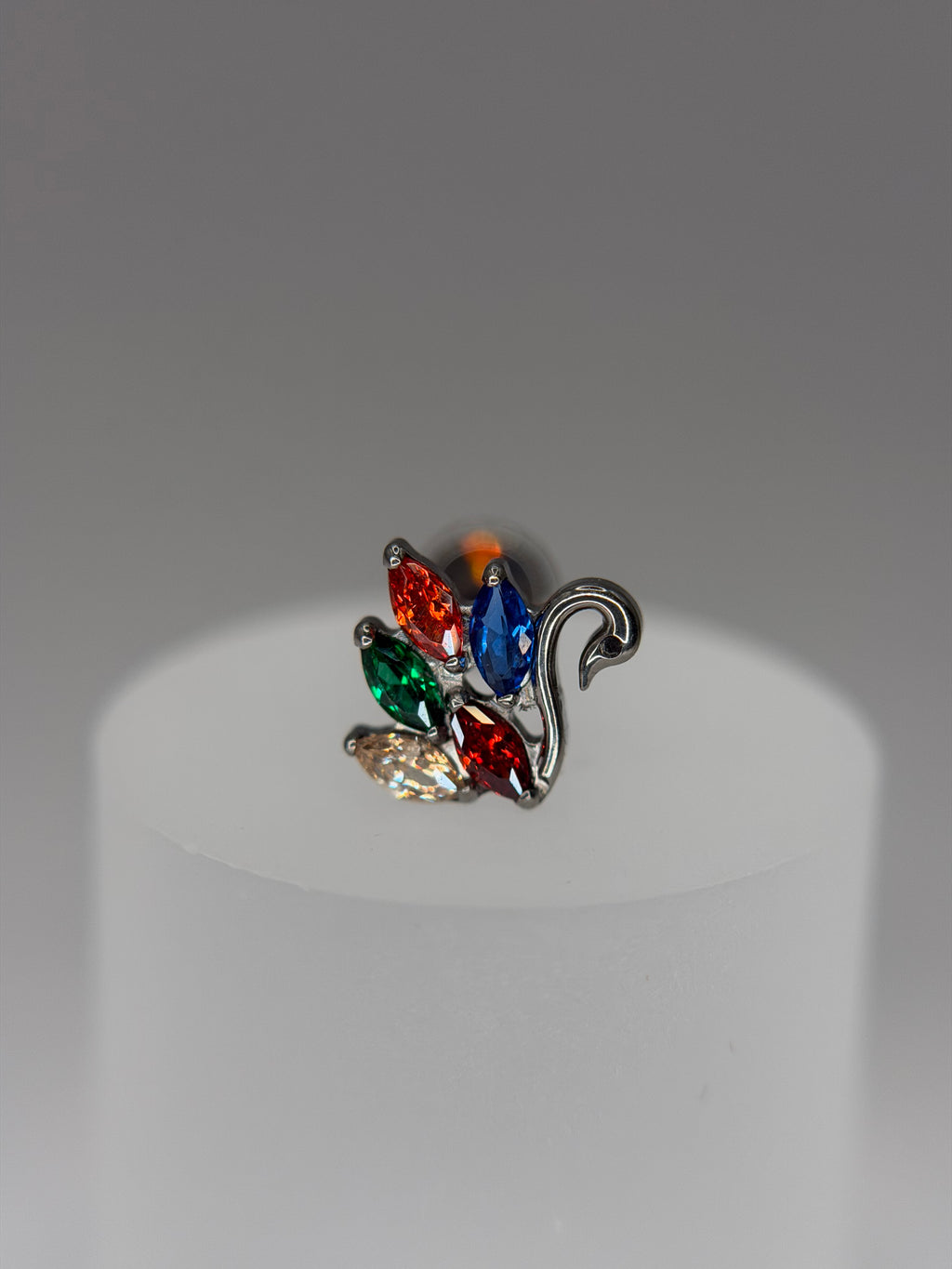 Labret Titânio Cisne color