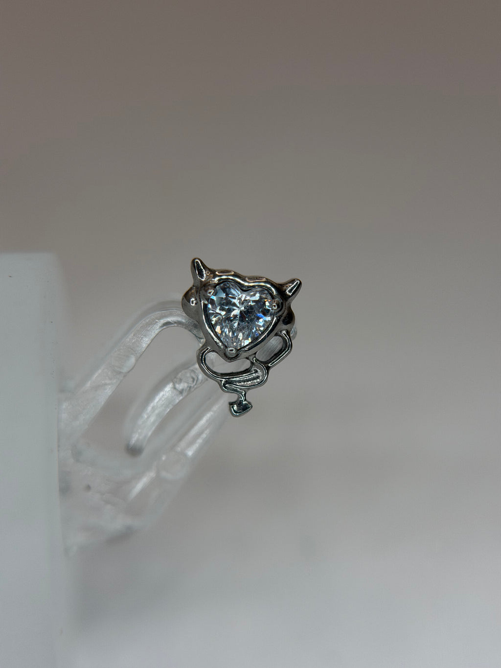 Labret coração cravejado
